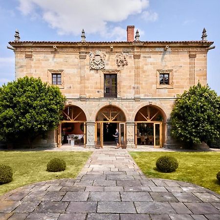Helguera Palacio Boutique & Antique Vargas Luaran gambar